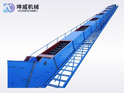 封闭式大倾角皮带输送机